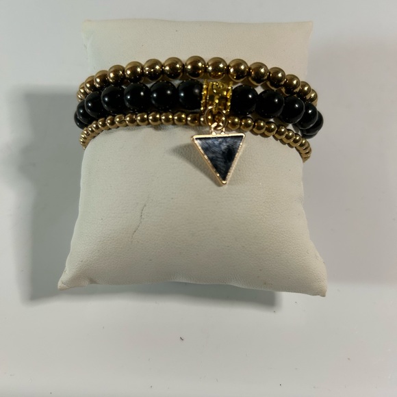 Elegant Black and Gold Beaded handmade Bracelet - Picture 1 of 1